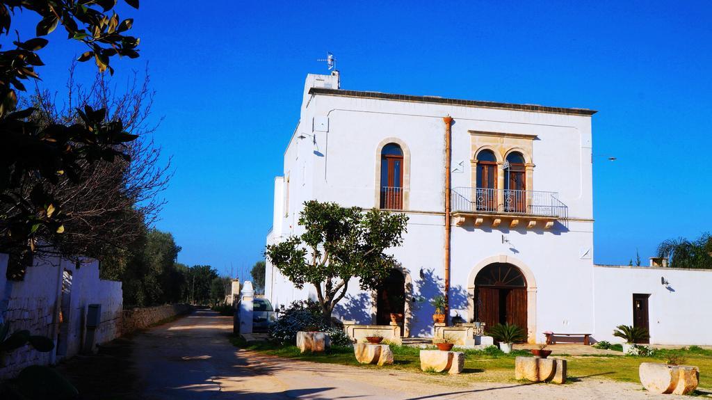 Antica Masseria Carparelli Guest House Остуни Екстериор снимка