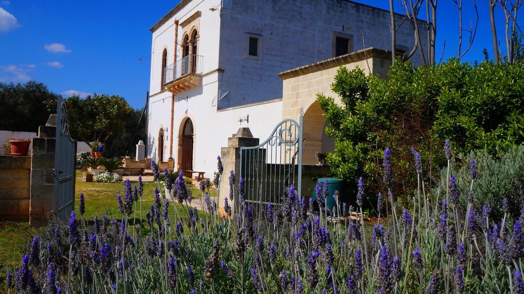 Antica Masseria Carparelli Guest House Остуни Екстериор снимка