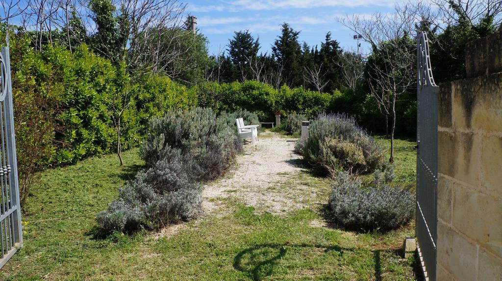 Antica Masseria Carparelli Guest House Остуни Екстериор снимка