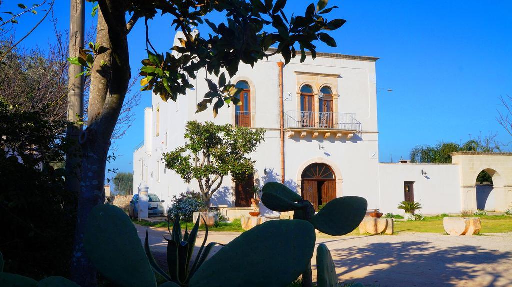 Antica Masseria Carparelli Guest House Остуни Екстериор снимка