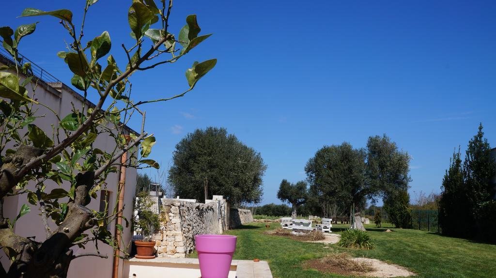Antica Masseria Carparelli Guest House Остуни Екстериор снимка
