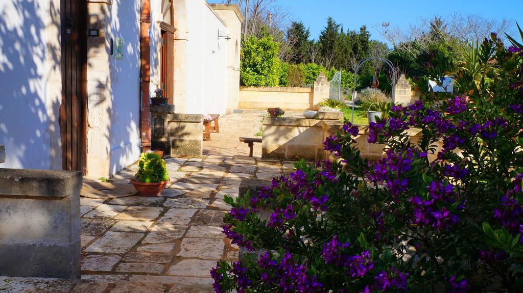 Antica Masseria Carparelli Guest House Остуни Екстериор снимка