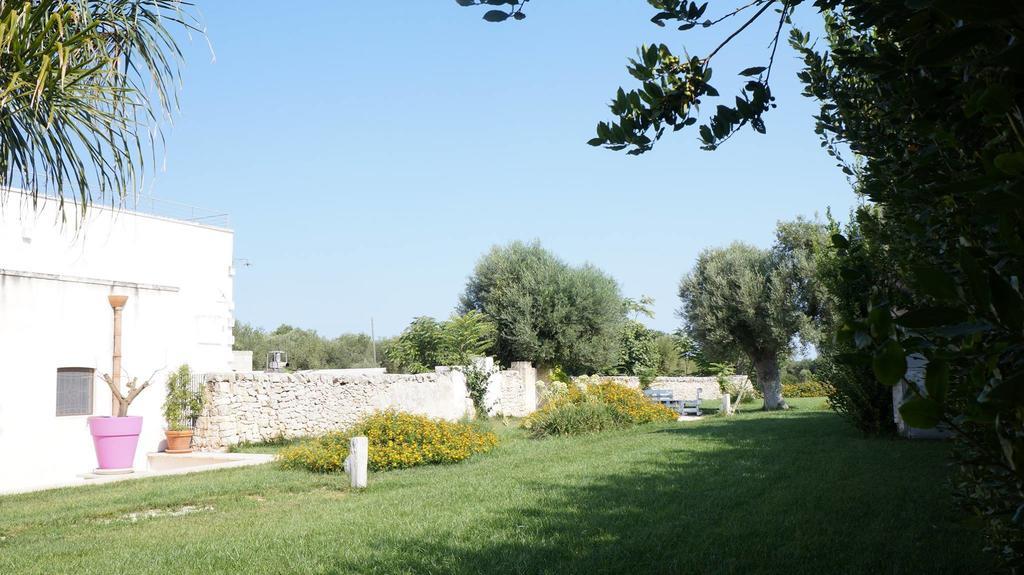 Antica Masseria Carparelli Guest House Остуни Екстериор снимка