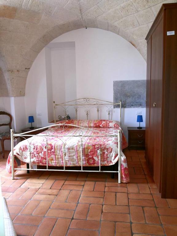 Antica Masseria Carparelli Guest House Остуни Екстериор снимка