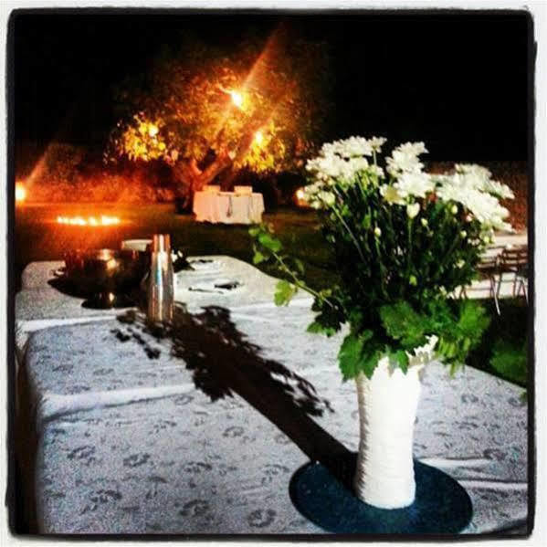 Antica Masseria Carparelli Guest House Остуни Екстериор снимка